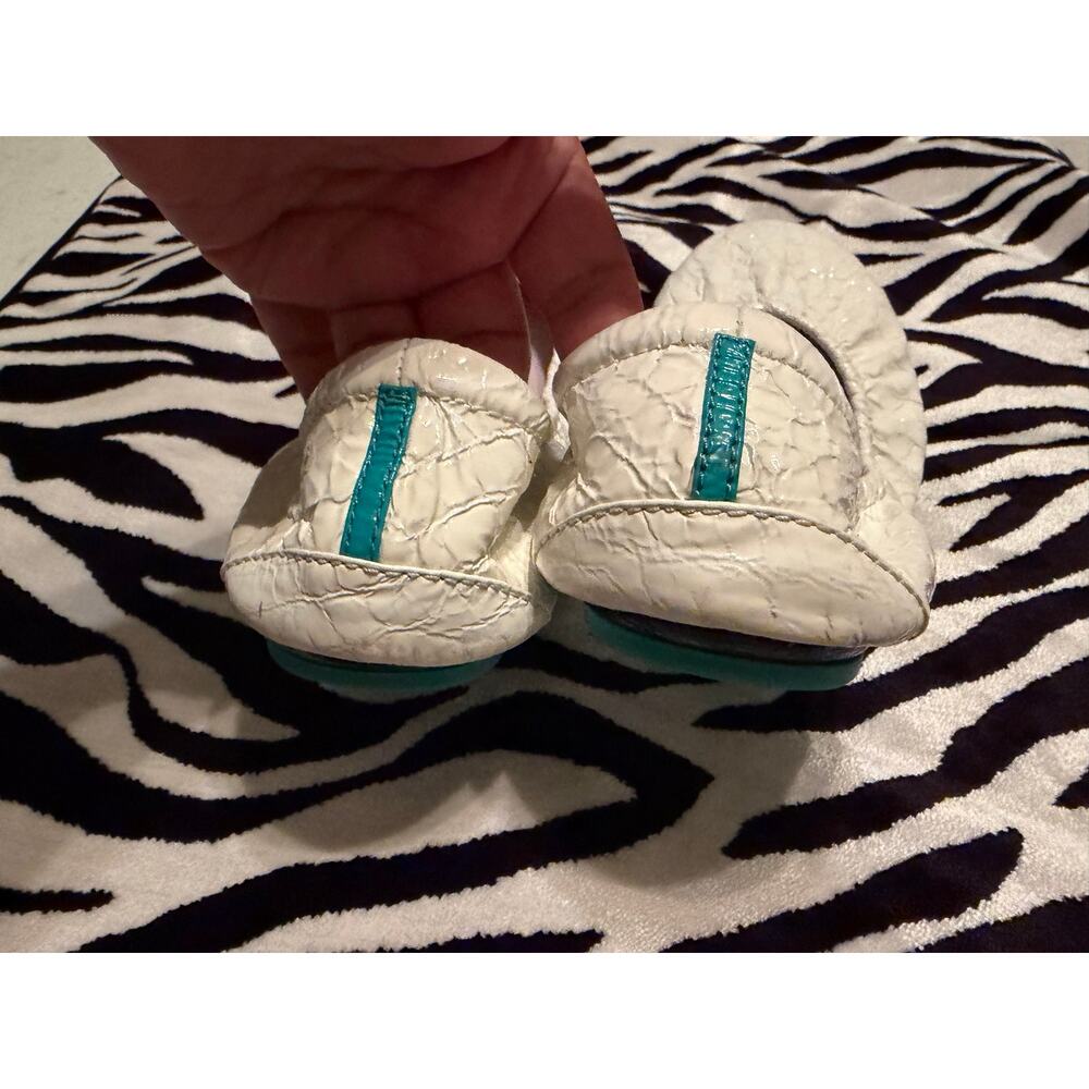 Tieks Diamond White Croc Ballet Flats Women’s Size 8 Teal Sole Leather - Picture 2 of 6